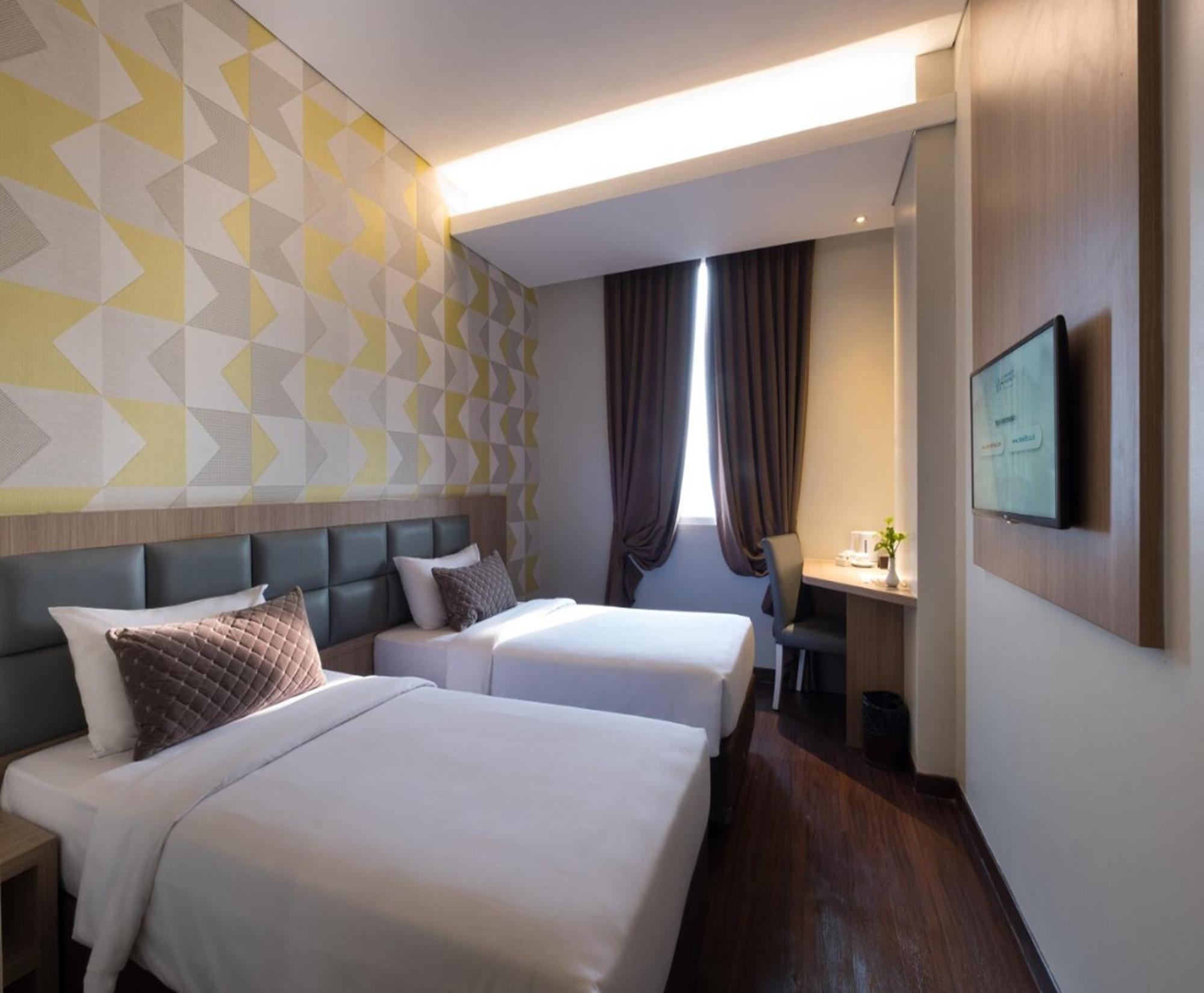Hotel 88 Itc Fatmawati Jakarta By Wh מראה חיצוני תמונה