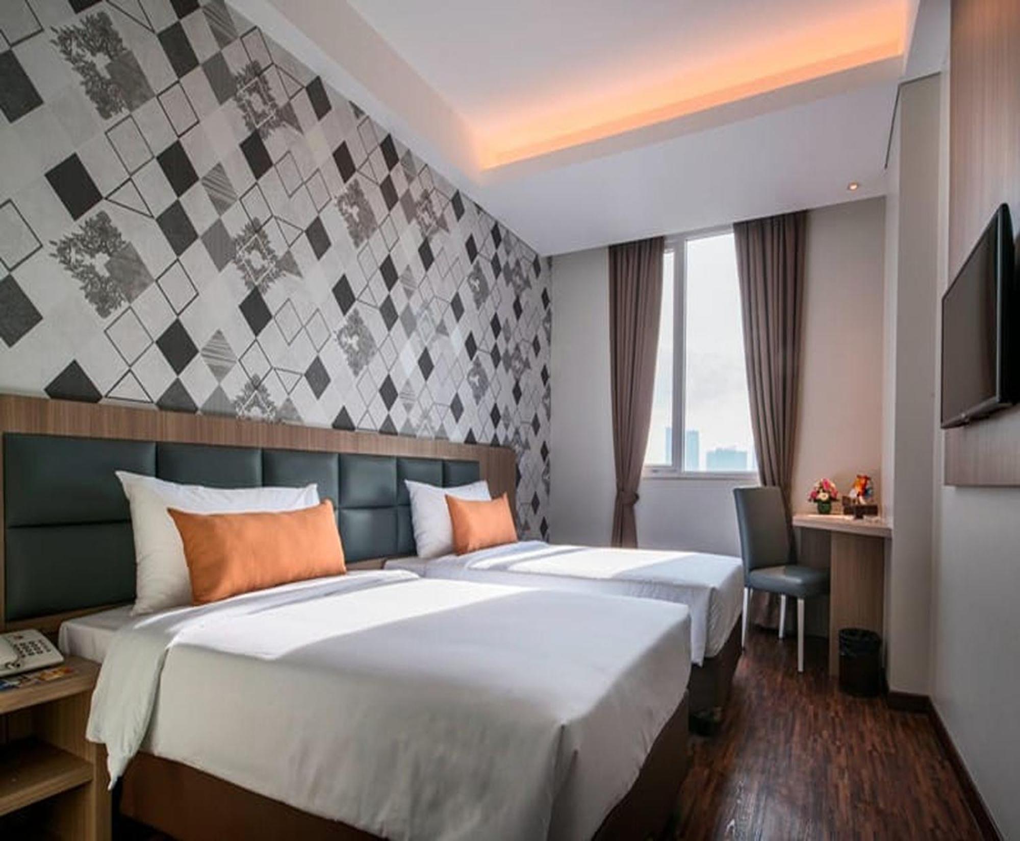 Hotel 88 Itc Fatmawati Jakarta By Wh מראה חיצוני תמונה